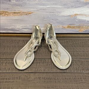 Cute stylish sandals from the brand Worthington!